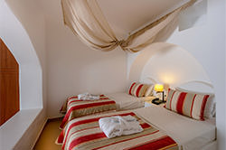 Aspalathras White Hotel Folegandros - Interior View