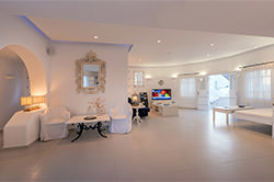 Aspalathras White Hotel Folegandros - Interior View